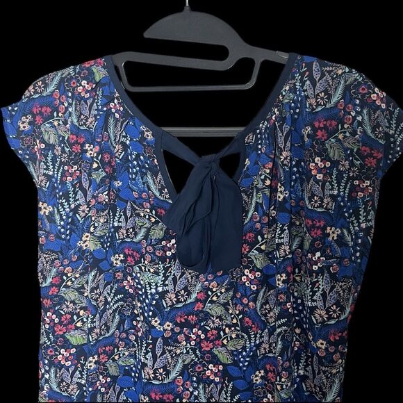 LC Lauren Conrad Blue Floral Cap Sleeve Blouse, Tie At Neck, Lightweight, Medium - Picture 5 of 11